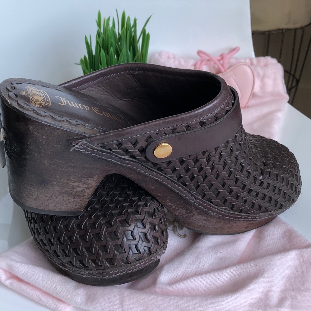 Juicy Couture clogs